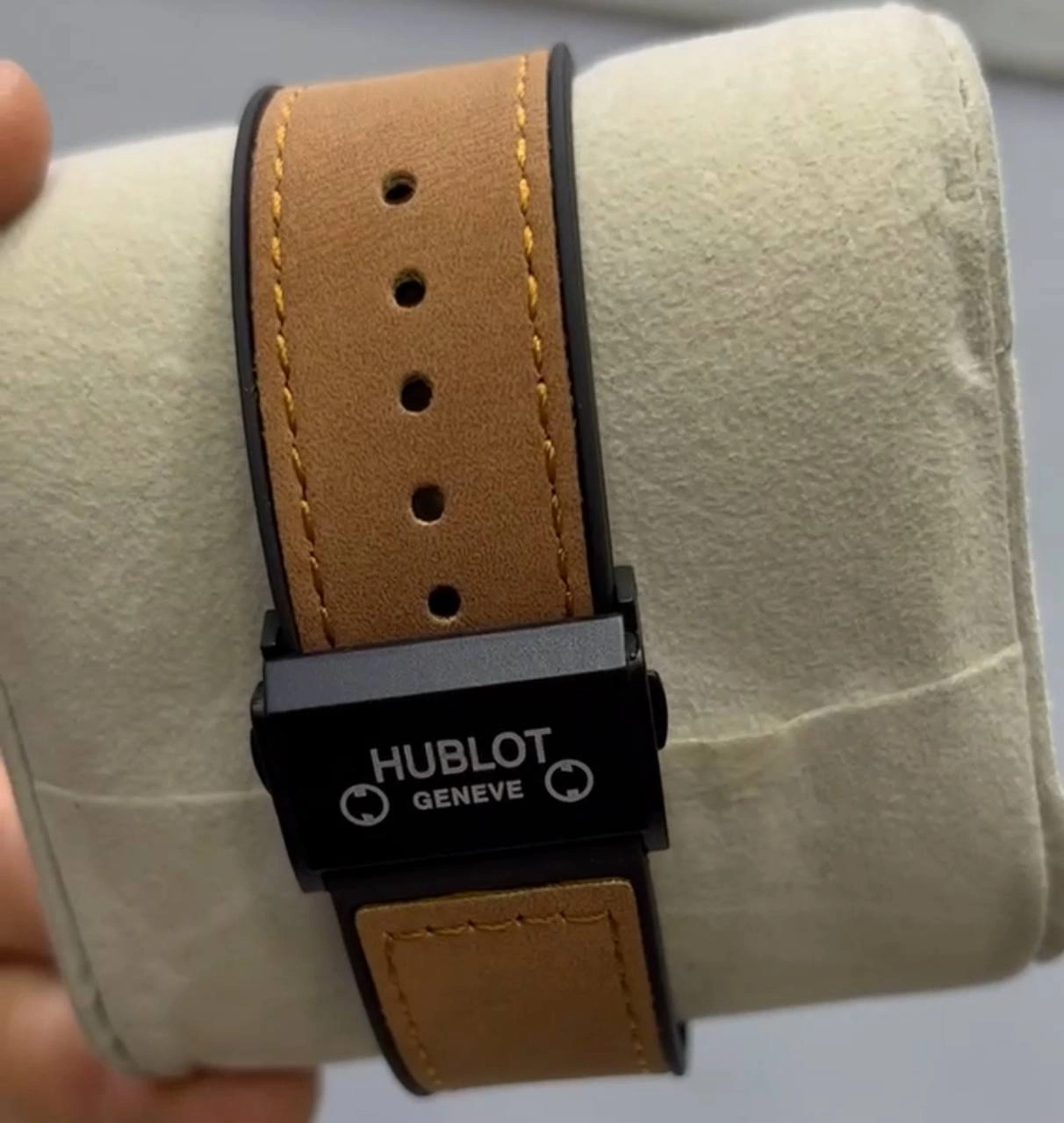 ساعت هابلوت اسکلتون مردانه Hublot | قهوه ای مشکی - Image 3