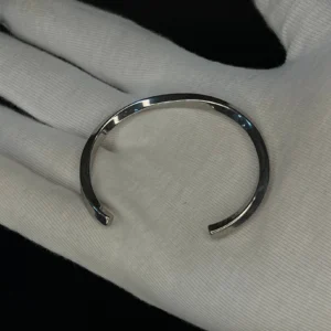 دستبند بنگل مردانه استیل نقره ای | اورجینال