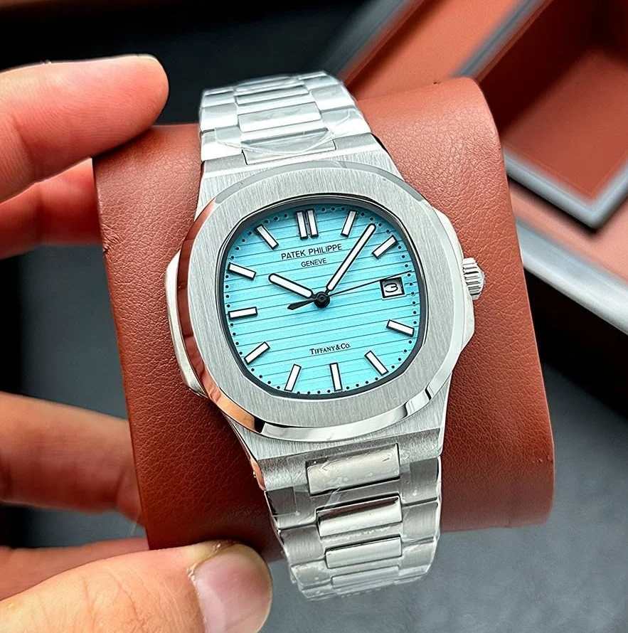 ساعت پتک فیلیپ مردانه ناتیلوس | نقره ای صفحه آّبی تیفانی patek philipe